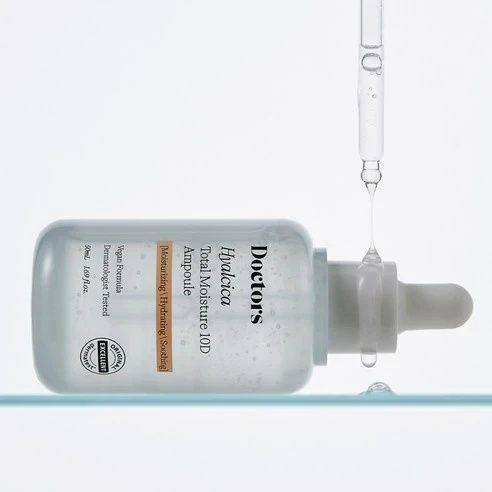 Зволожувальна сироватка з 10 формами гіалуронової кислоти та центелою Doctors Hyalcica Total Moisture 10 D Ampoule 50мл фото